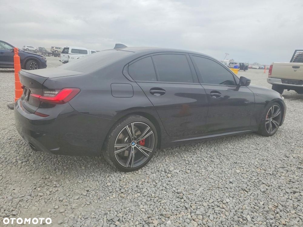 BMW Seria 3 330i xDrive M Sport - 4
