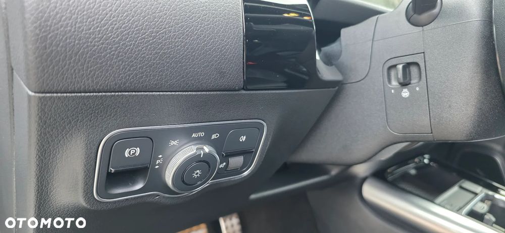 Mercedes-Benz GLA 250 4Matic 8G-DCT Edition AMG Line - 24