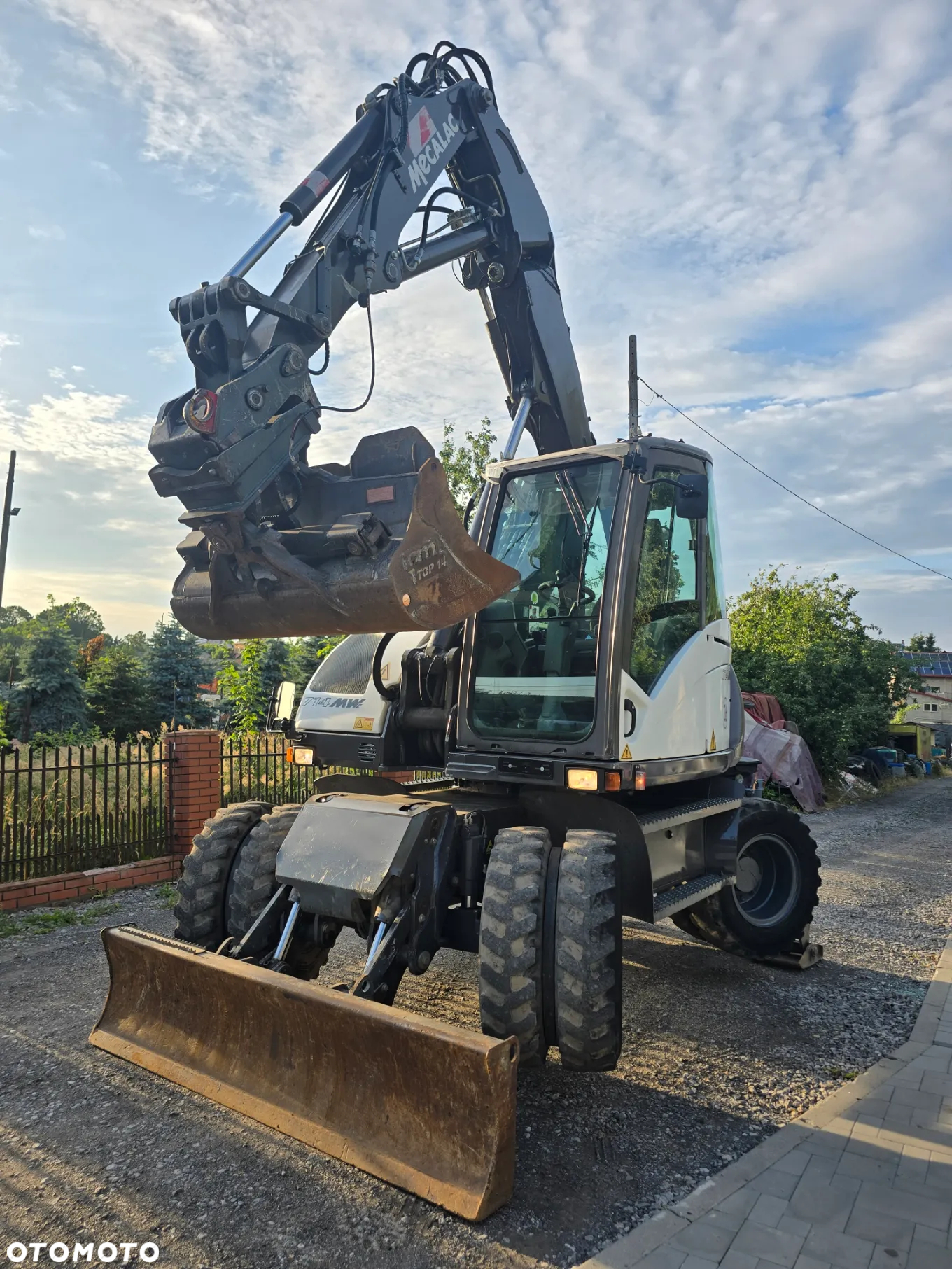Mecalac 714MWe - 8
