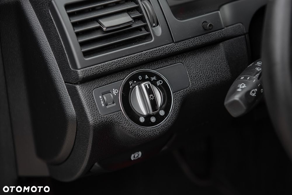 Mercedes-Benz Klasa C 200 CDI DPF Avantgarde - 17