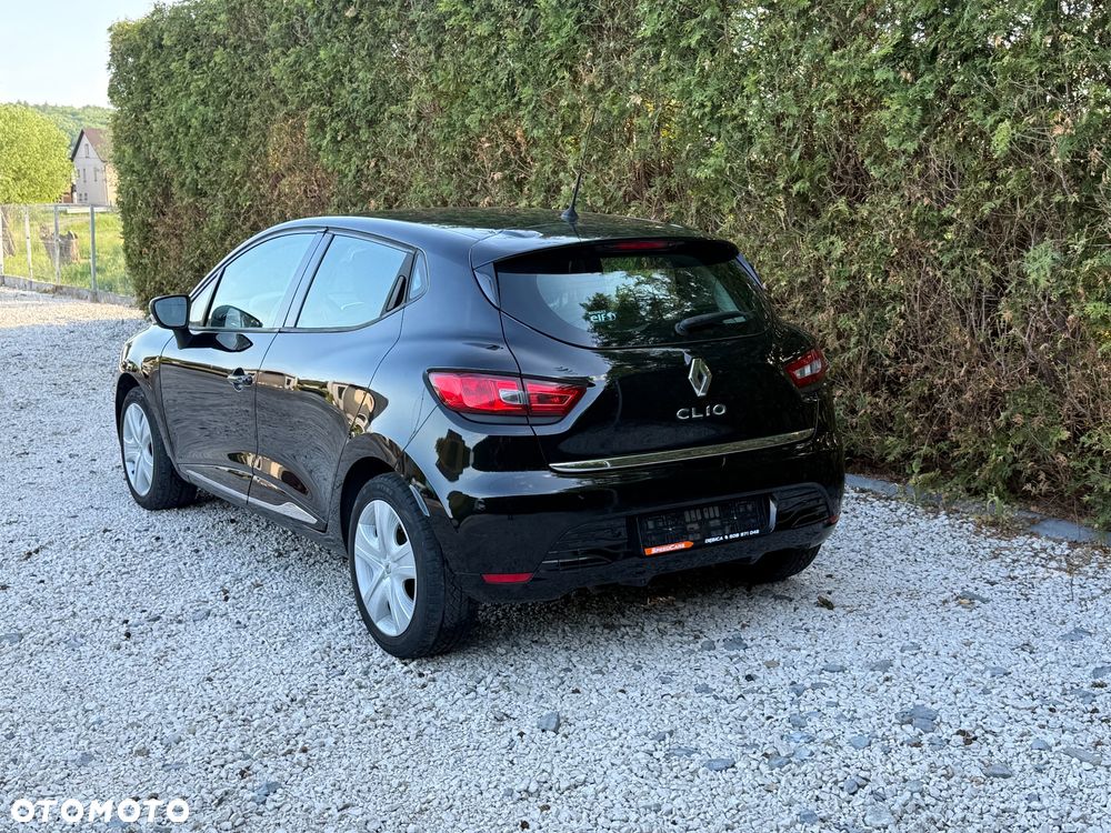 Renault Clio 1.2 16V 75 Expression - 3