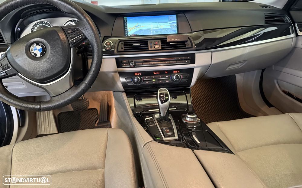 BMW 525 d Line Luxury Auto - 2