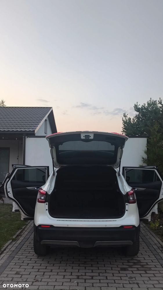 Nissan Qashqai 1.2 DIG-T N-Connecta EU6 - 39