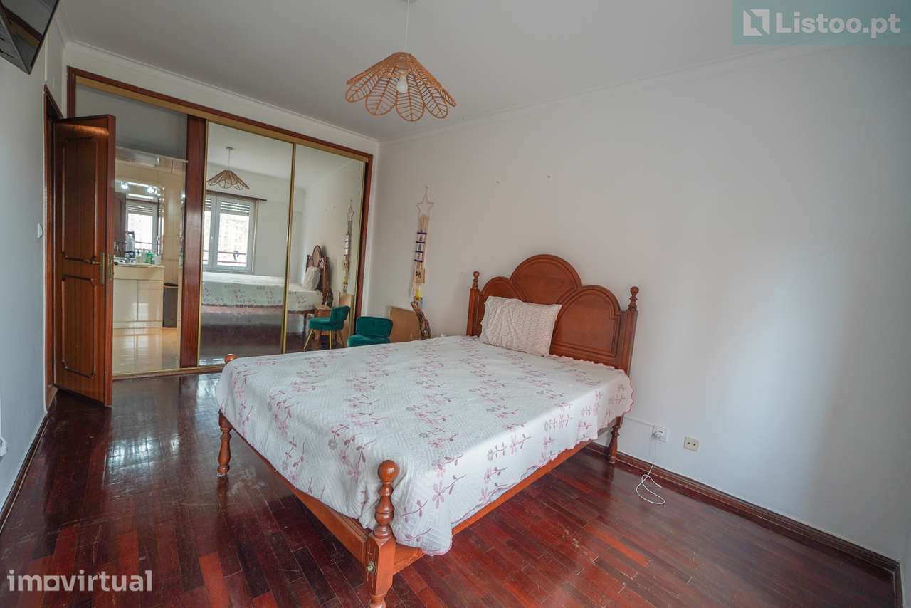 T3 com suite e arrecadação na Av. do Parque, Rinchoa - Grande imagem: 2/38