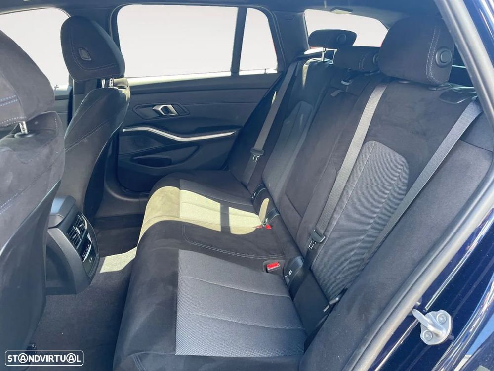 BMW 330 e Touring Pack Desportivo M Auto - 13