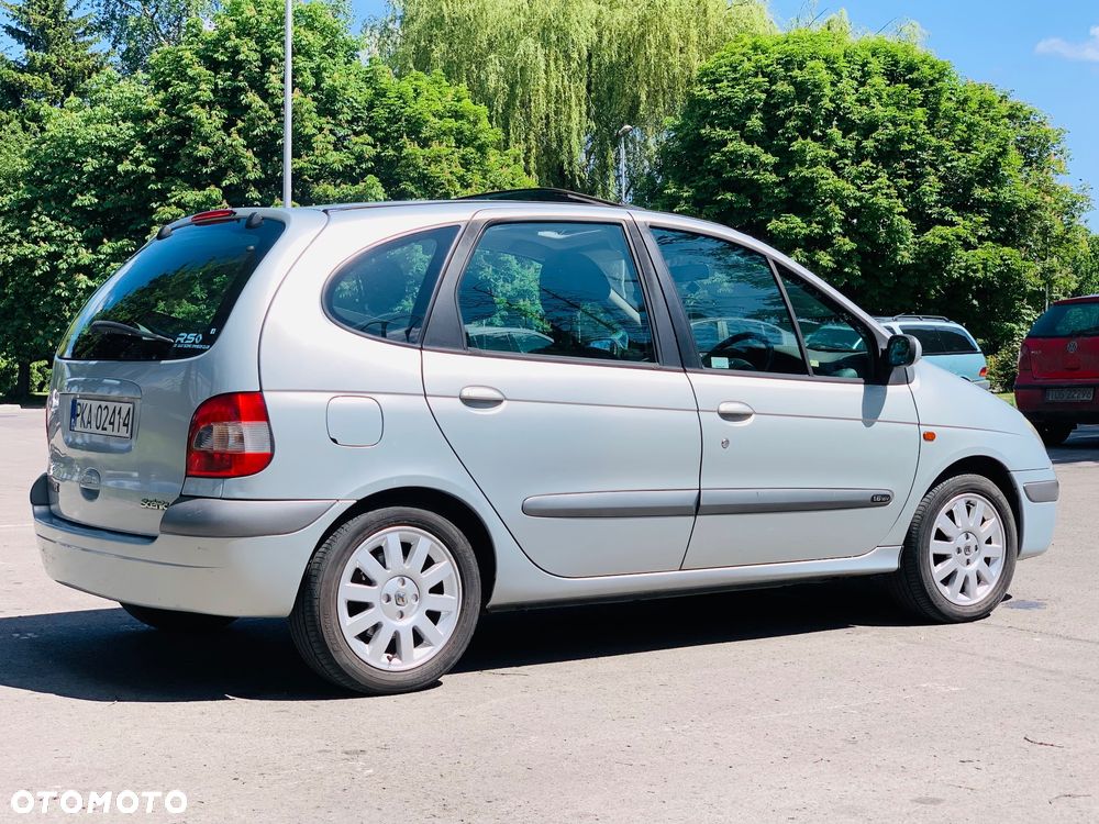 Renault Scenic - 10