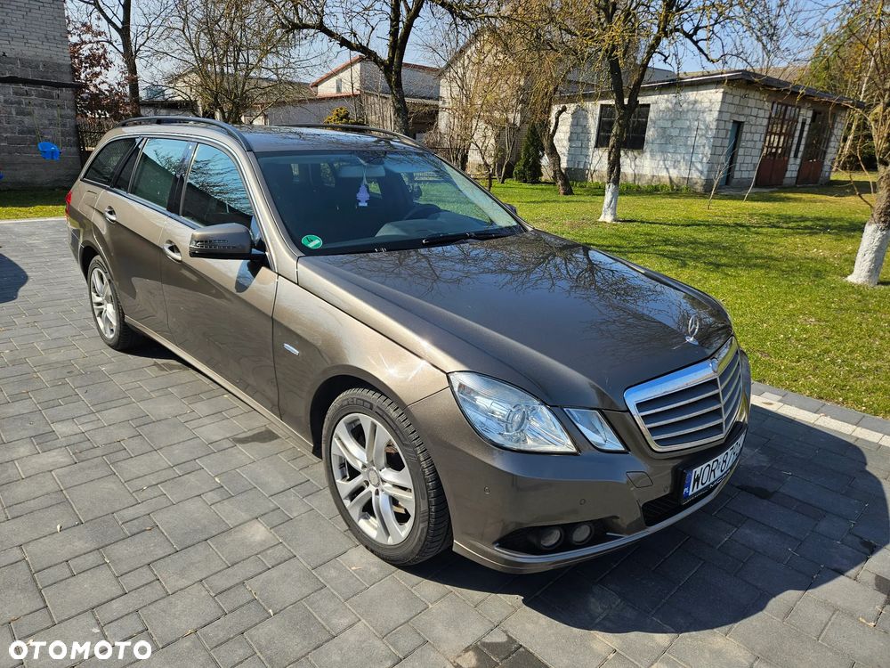 Mercedes-Benz Klasa E 200 CDI BlueEff - 11