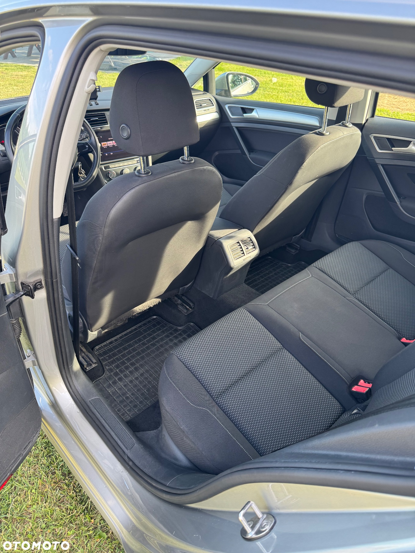 Volkswagen Golf VII 1.6 TDI BMT Comfortline - 16