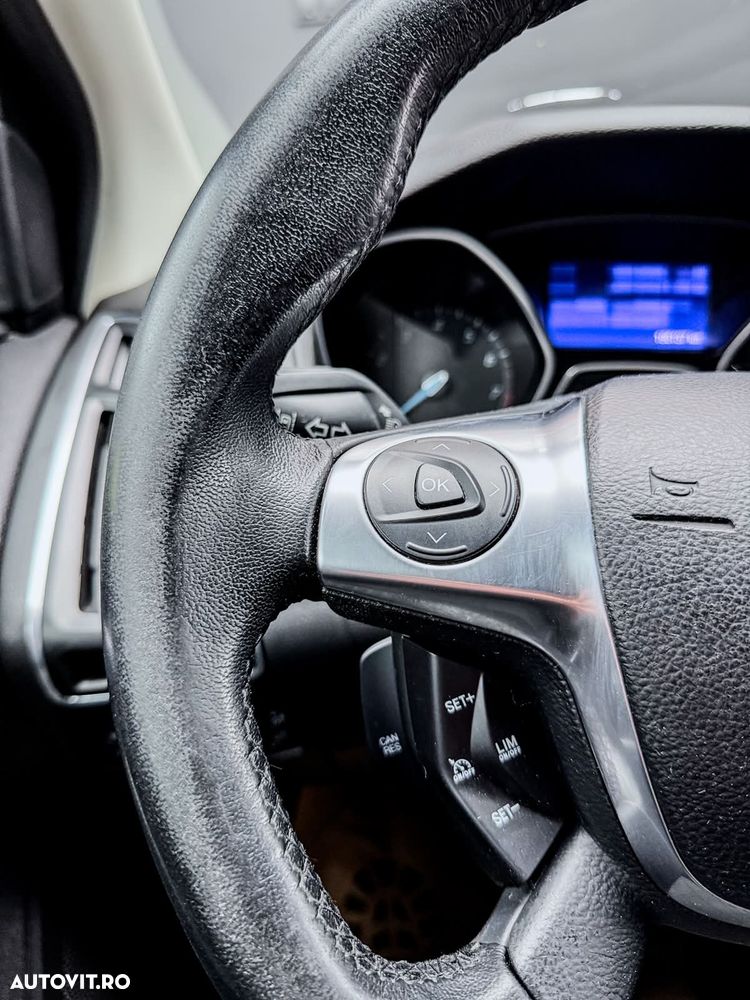 Ford Focus - 19