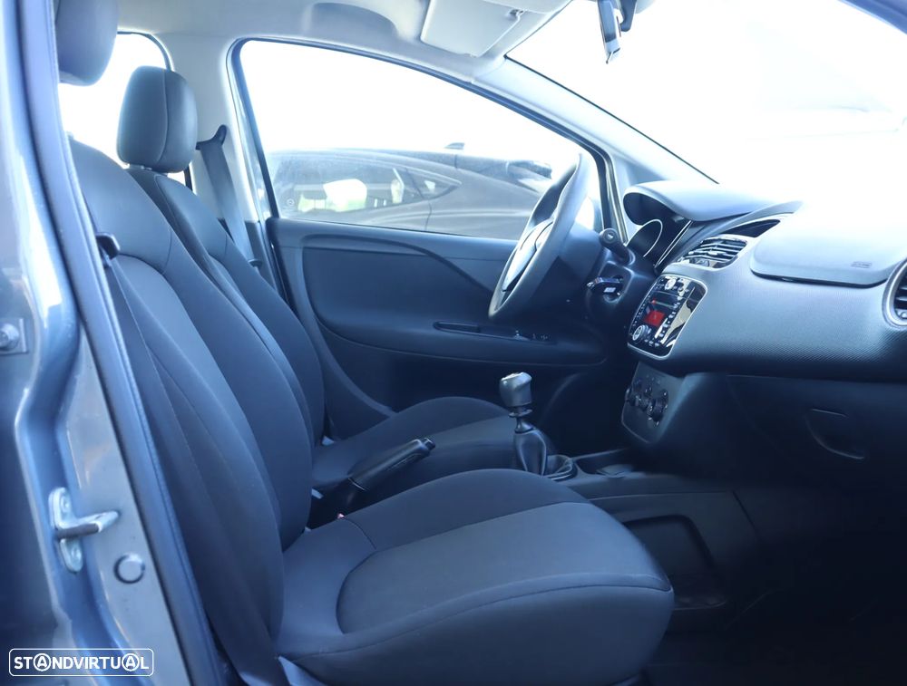 Fiat Punto 1.2 Young S&S - 19
