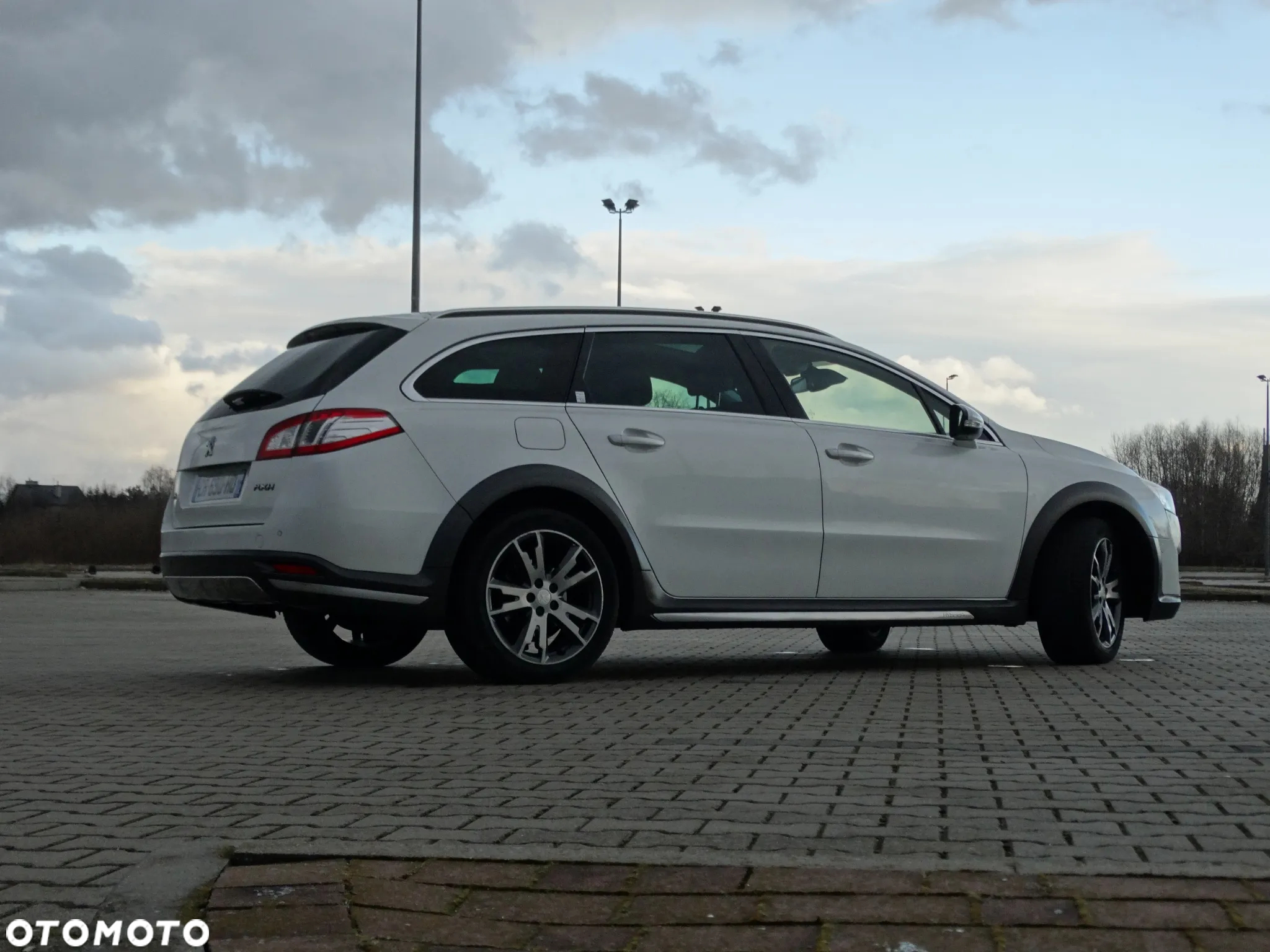 Peugeot 508 RXH 2.0 HDi HYbrid4 - 11