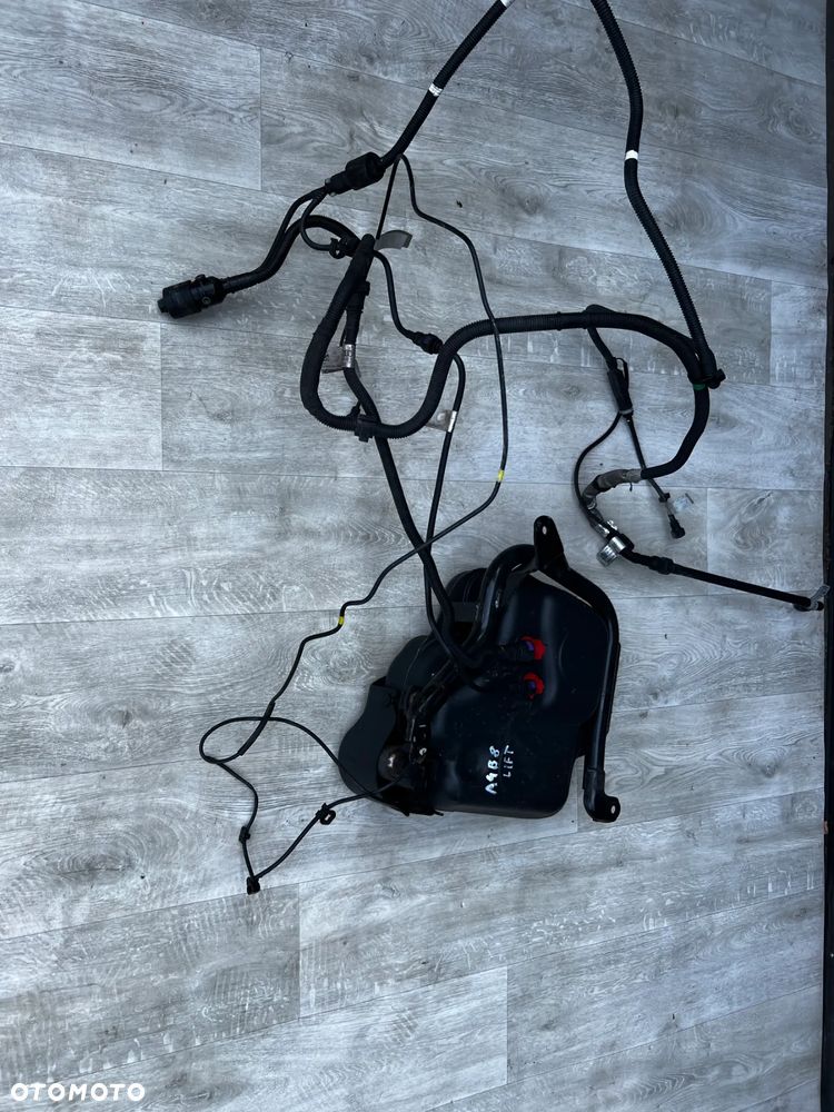 ZBIORNIK POMPKA ADBLUE KOMPLETNA Z PRZEWODAMI AUDI A4 A5 8K0131878 8K0131987G 8K0131983F 8K0131983E 8K0131963R - 1