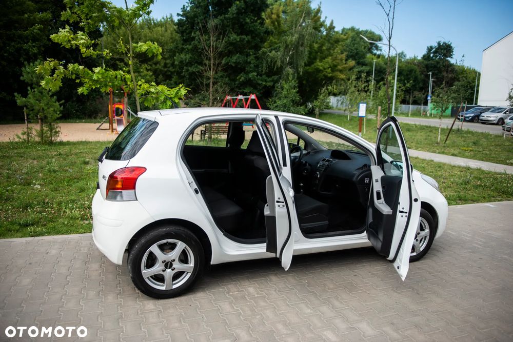 Toyota Yaris 1.0 VVT-i Cool - 15
