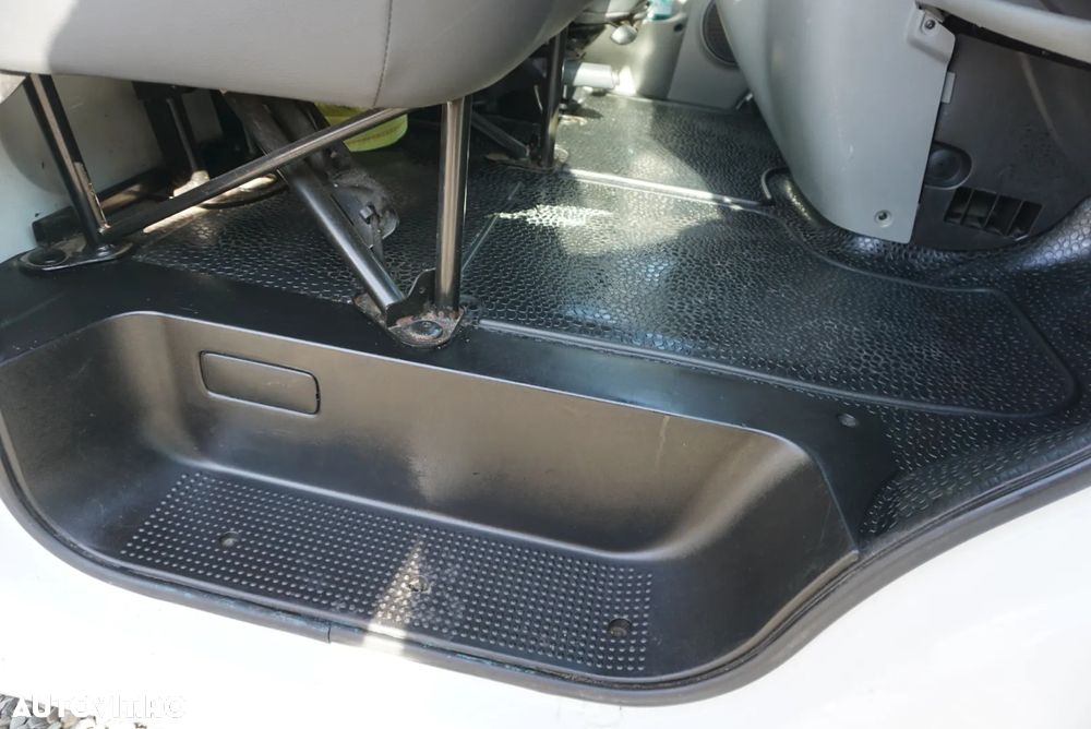 Renault Trafic - 17