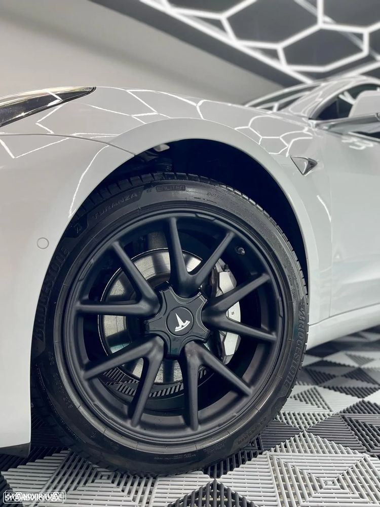 Tesla Model 3 Standard RWD Plus - 3