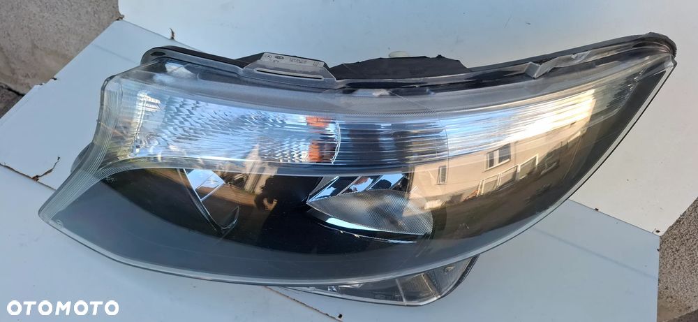 MERCEDES VITO W447 V-KLASA lampa lewy przód zwykła A4479067700 Europa - 3