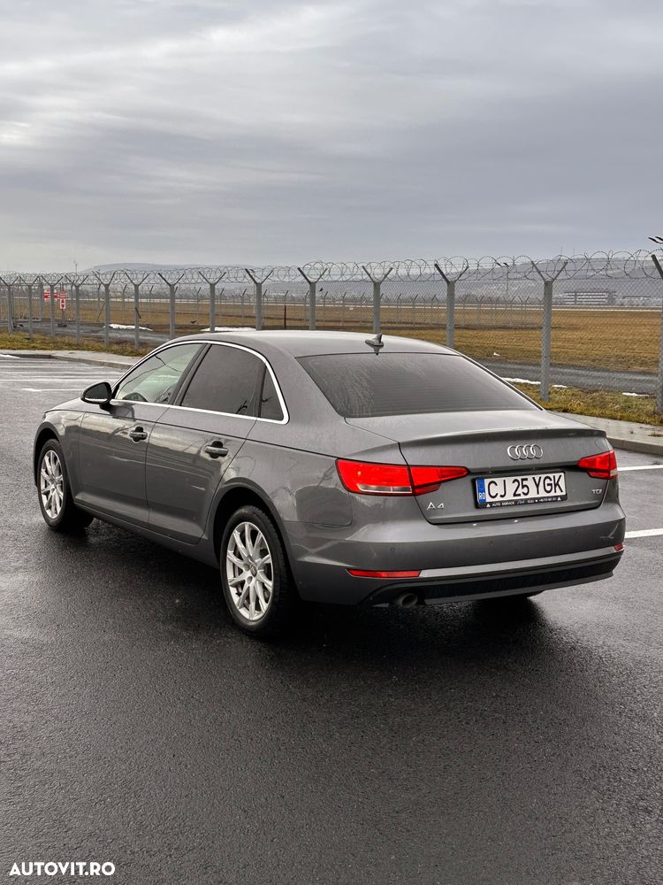 Audi A4 30 TDI - 4