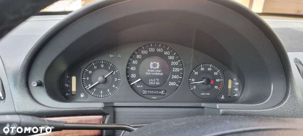 Mercedes-Benz Klasa E - 6