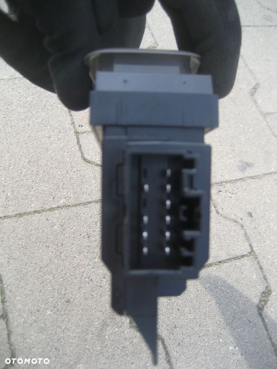 volvo xc90 03-14r przełącznik szyby przód prawy 30746075 europa OAK - 2