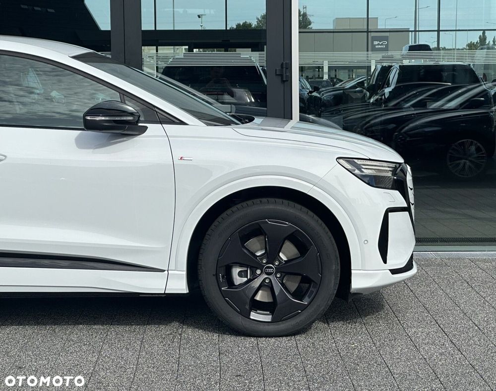 Audi Q4 Sportback e-tron - 6