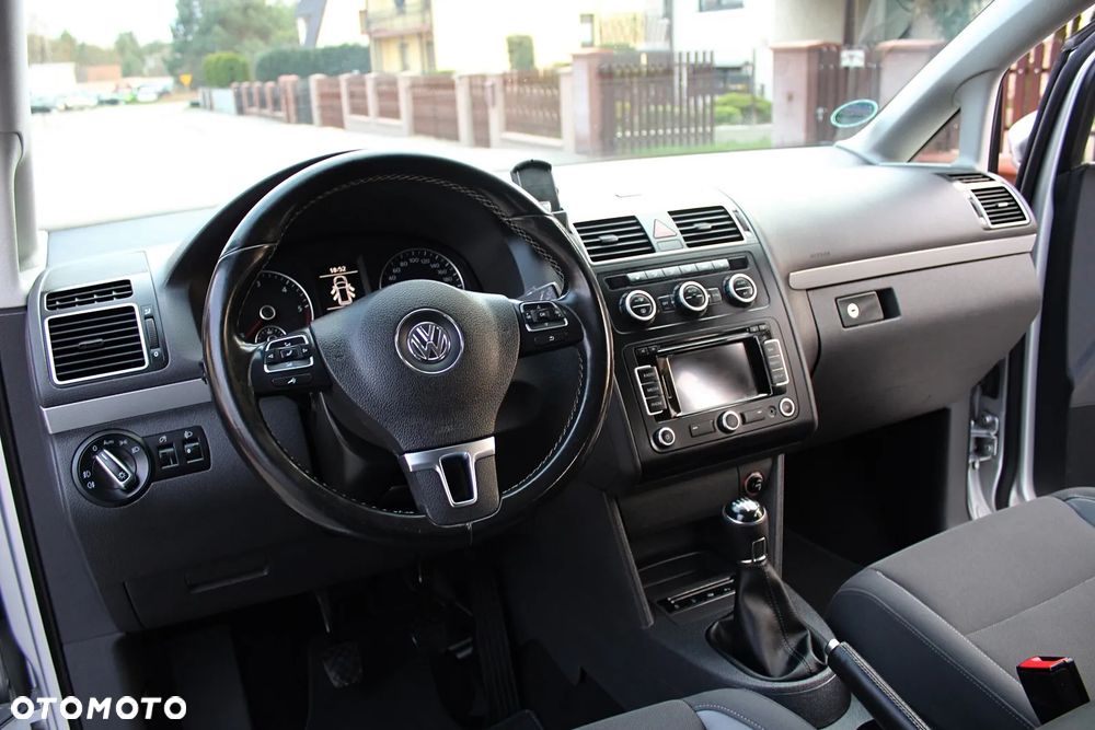 Volkswagen Touran 2.0 TDI DPF Life - 14