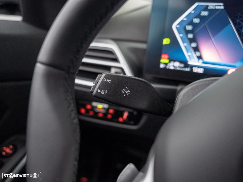 BMW 330 e Auto - 22