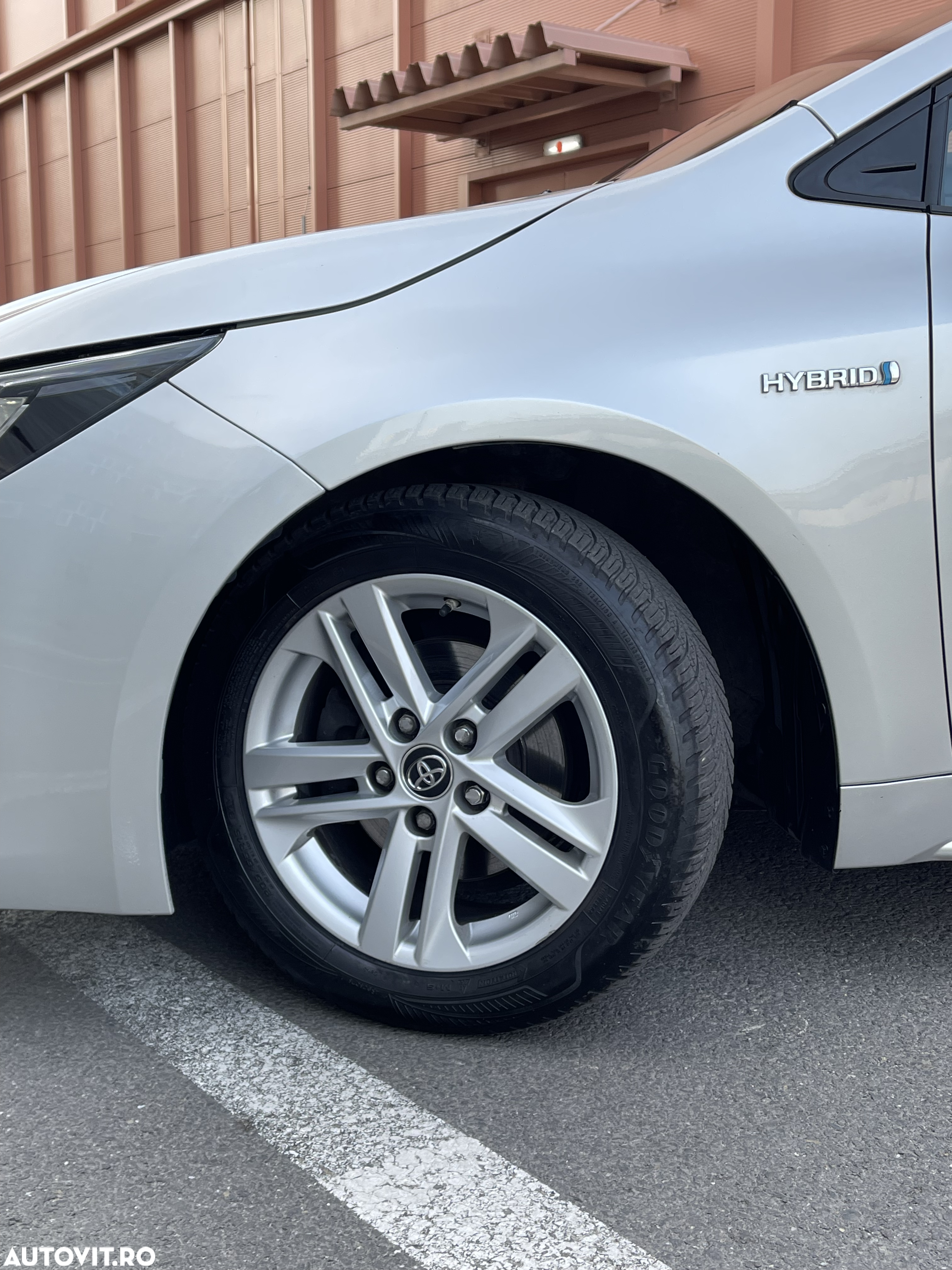 Toyota Corolla 1.8 HSD Business - 13