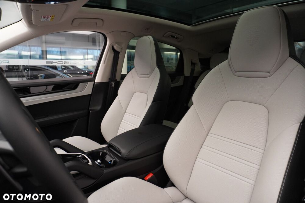 Porsche Cayenne - 27