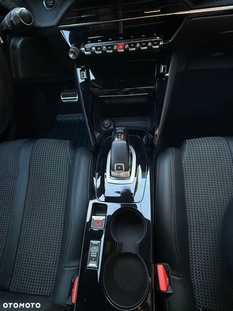Peugeot 208 PureTech 100 EAT8 GT - 20
