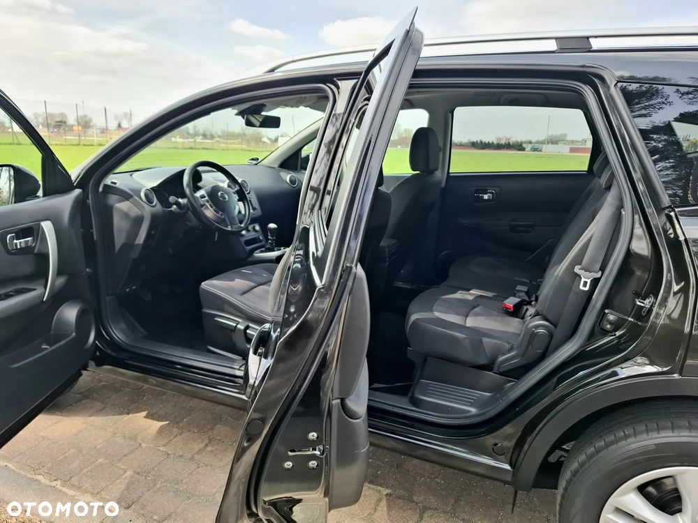 Nissan Qashqai+2 - 15