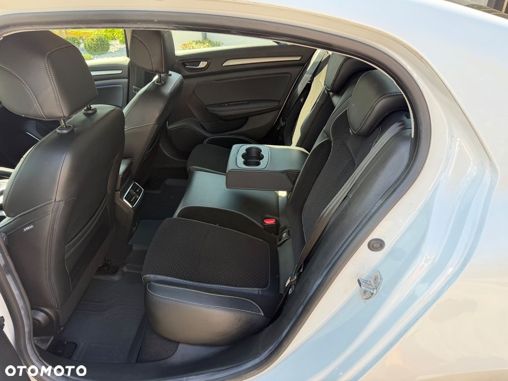 Renault Megane 1.5 Blue dCi Intens - 32