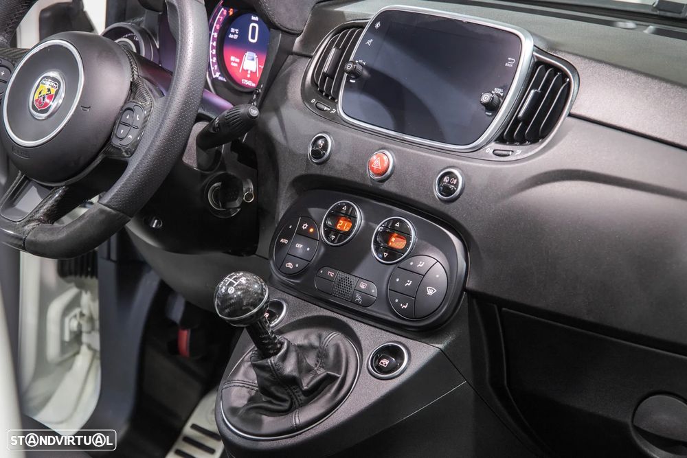 Abarth 595C 1.4 T-Jet Esseesse - 24