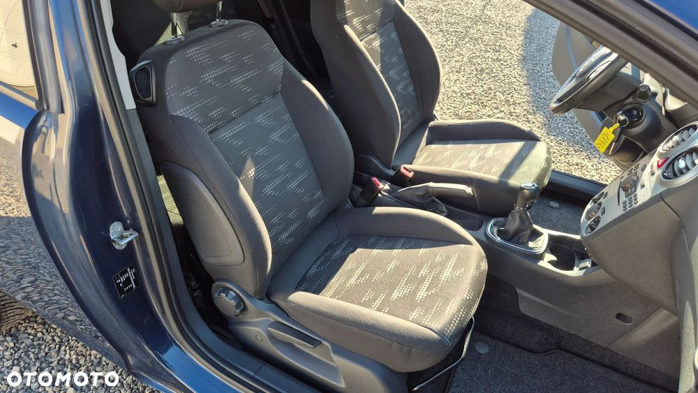 Opel Corsa 1.4 16V Satellite - 13