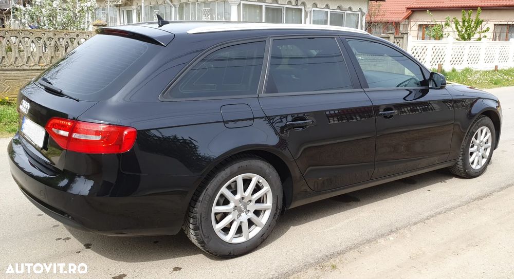 Audi A4 Avant 2.0 TDI DPF quattro S tronic Attraction - 6