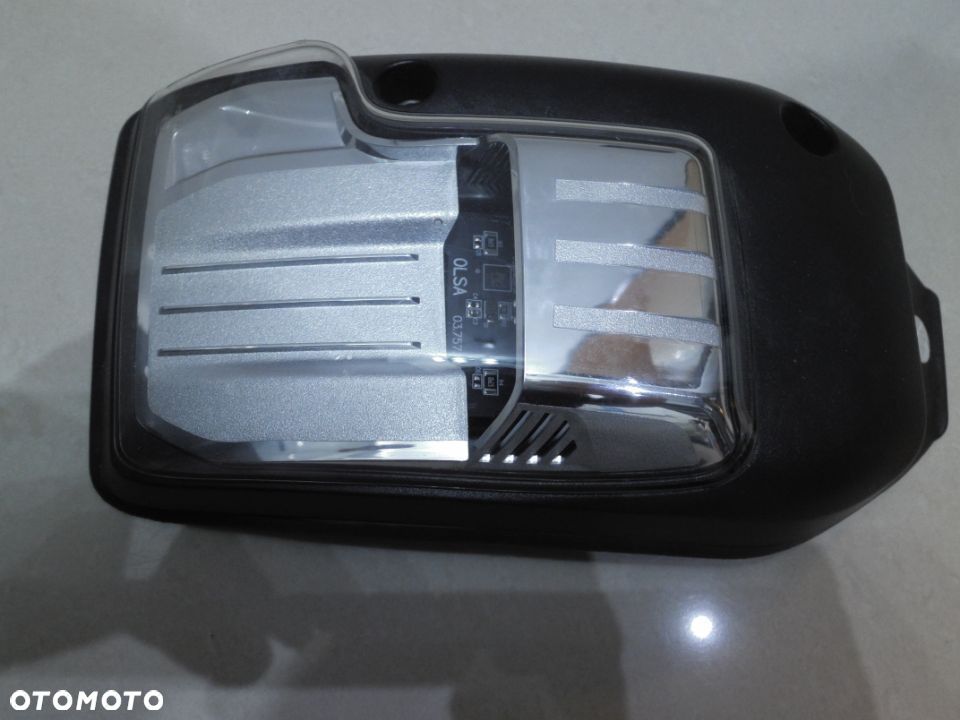 LAMPA OBRYSOWA OBRYSÓWKA LED LEWA IVECO DAILY 19+ - 1