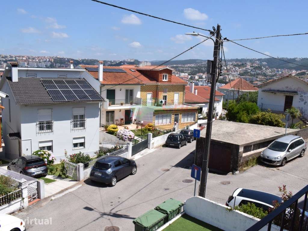Apartamento T3 + Sótão Dividido - Pinhal de Marrocos - Grande imagem: 4/26