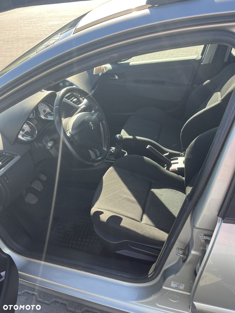 Peugeot 207 1.6 HDi 16V Sporty - 16