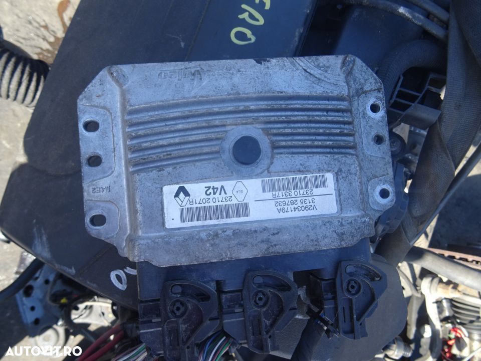 Vand Calculator Motor Ecu Dacia Sandero 2 1.2 Benzina Euro5 din 2014 cod: 237102071R - 1