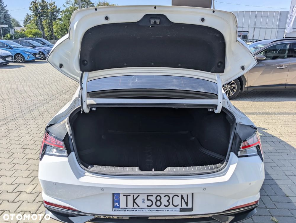 Hyundai Elantra 1.6 Executive - 20