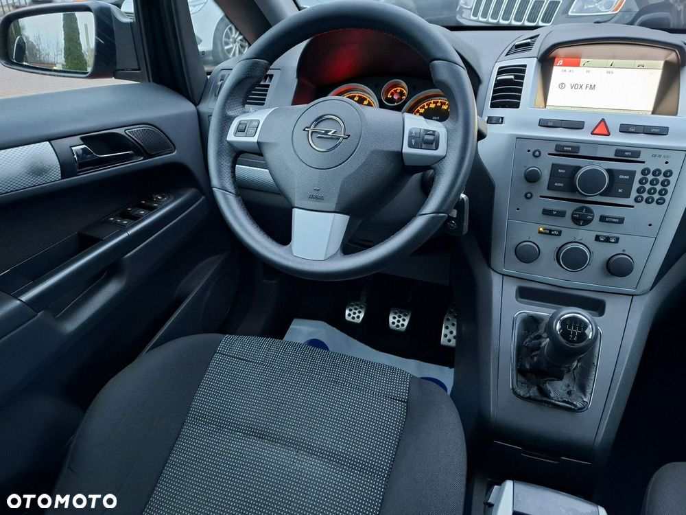 Opel Zafira 1.8 Cosmo - 20
