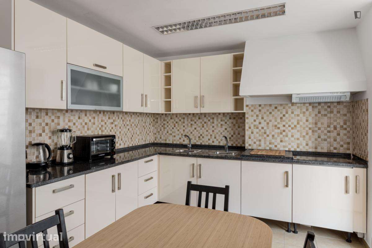 Quarto - localizado em Picoas Lisbon - Grande imagem: 4/23