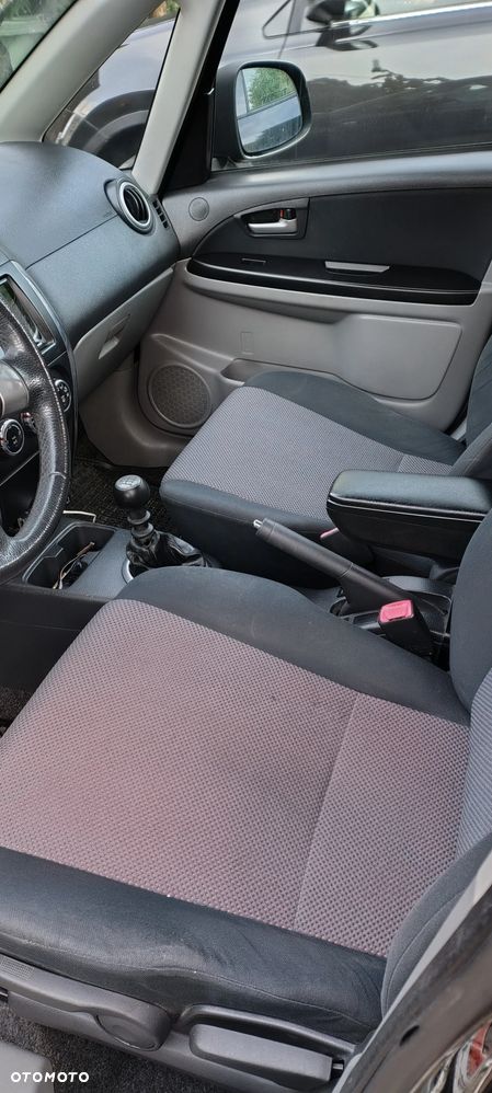 Suzuki SX4 - 16