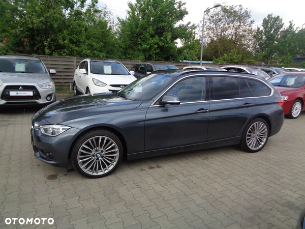 BMW Seria 3 320d Sport Line