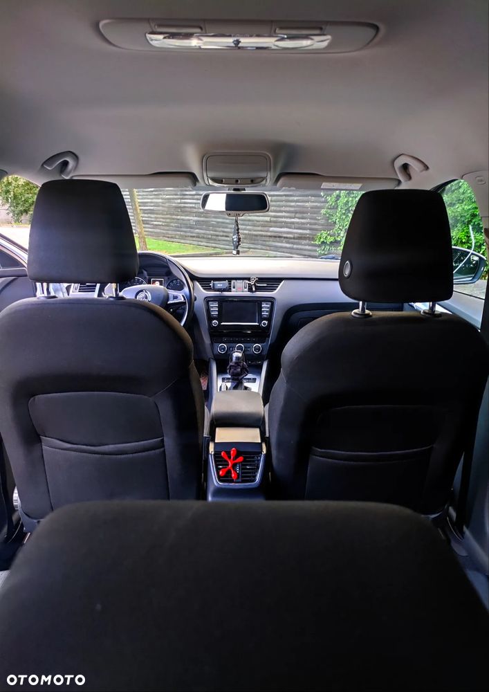 Skoda Octavia 2.0 TDI 4x4 Style DSG - 24
