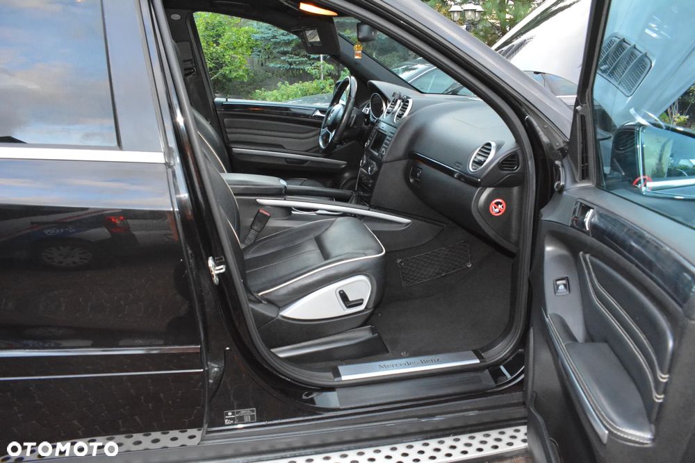 Mercedes-Benz ML - 11