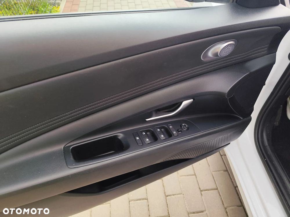 Hyundai Elantra 1.6 Smart - 5