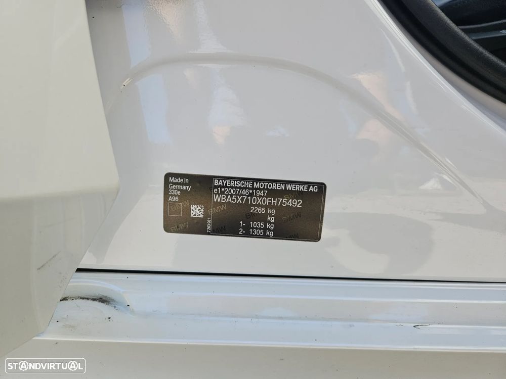 BMW 330 e Corporate Edition Auto - 32