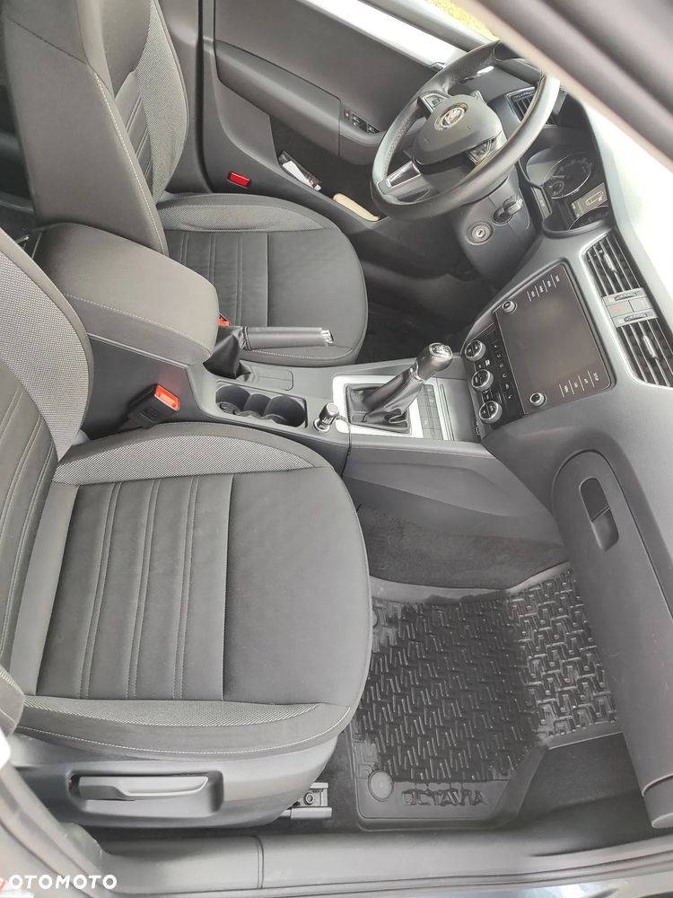 Skoda Octavia 1.4 TSI Ambition - 39