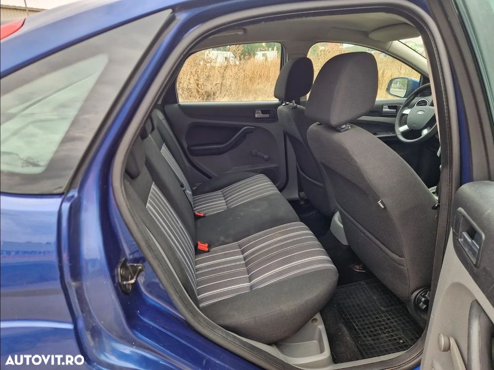 Ford Focus 1.6 TDCi Trend - 6