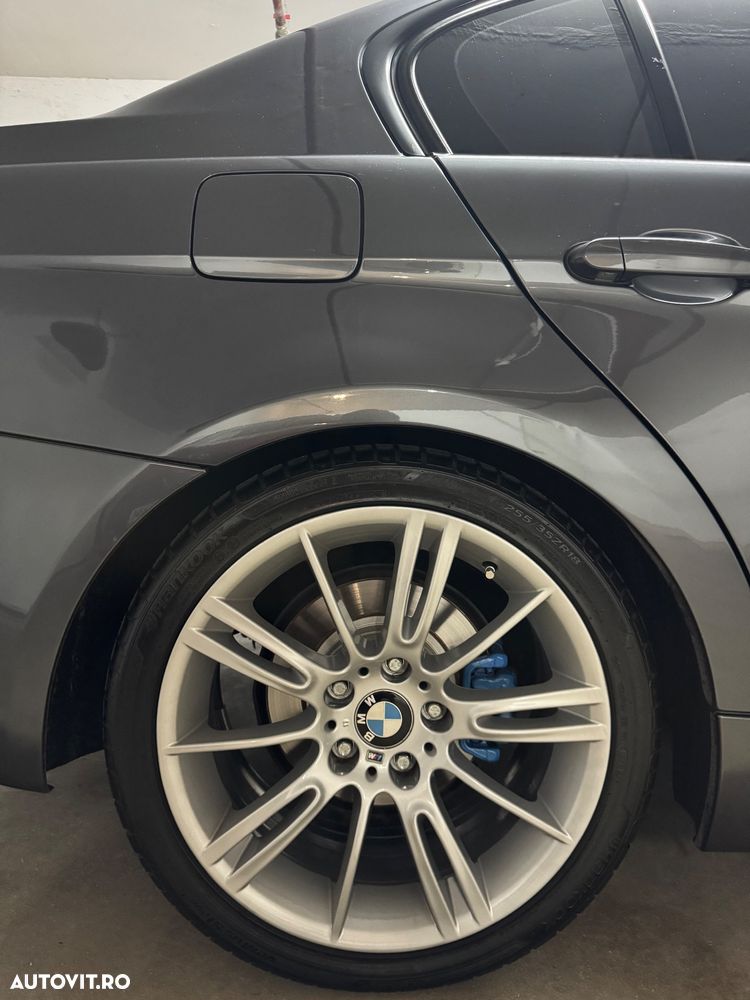 BMW Seria 3 320i - 8